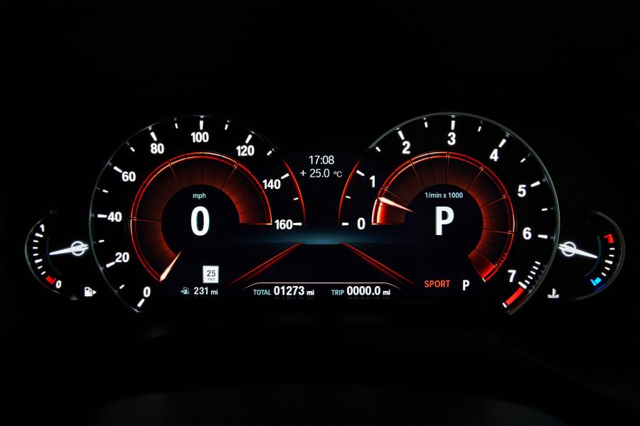 Панель приборов BMW X4 xDrive30i (G02) 2018 года  (NA) (фото 100 из 106)
